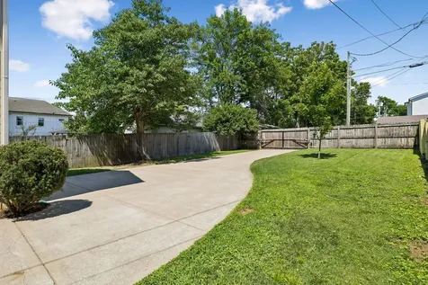 706 47th Ave, N Nashville TN 37209