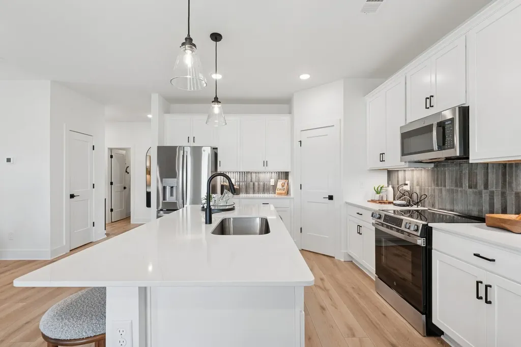 913 Watercourse Court Nashville TN 37214