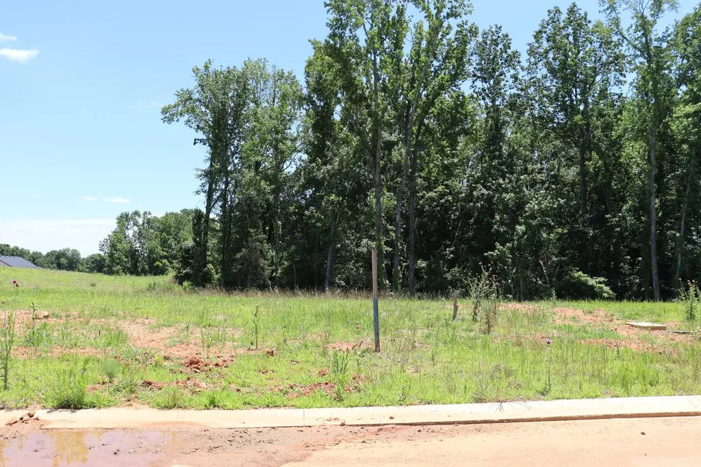 1638 Hidden Creek Trail Clarksville TN 37043
