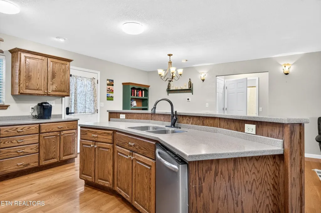 105 Foothills Road Pikeville TN 37367