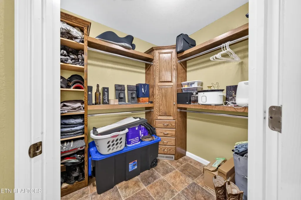105 Foothills Road Pikeville TN 37367