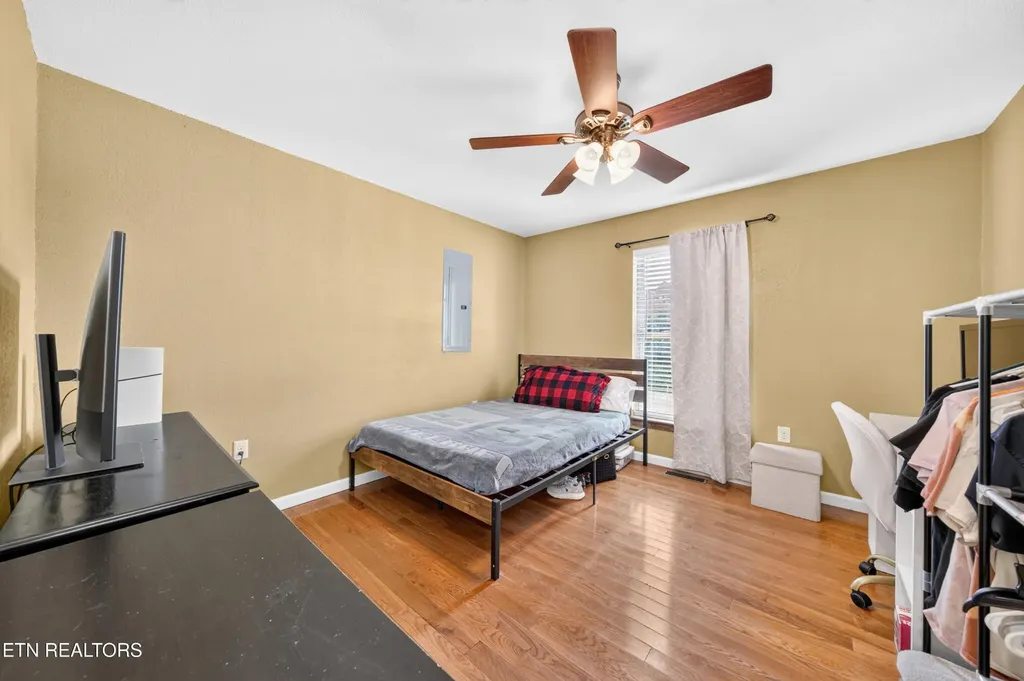 105 Foothills Road Pikeville TN 37367