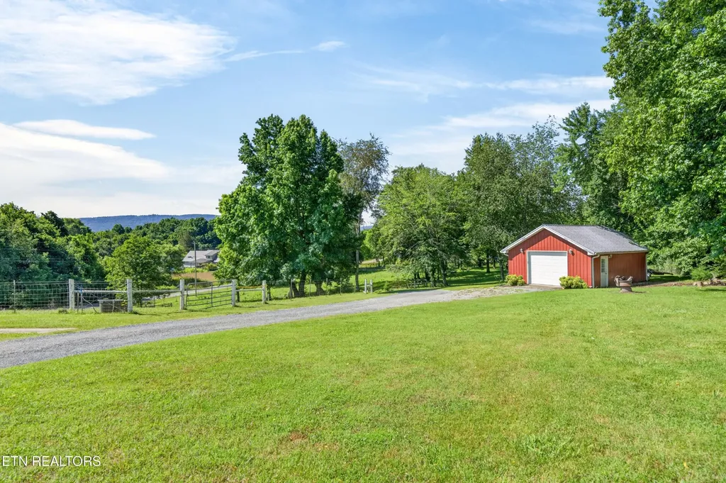 105 Foothills Road Pikeville TN 37367