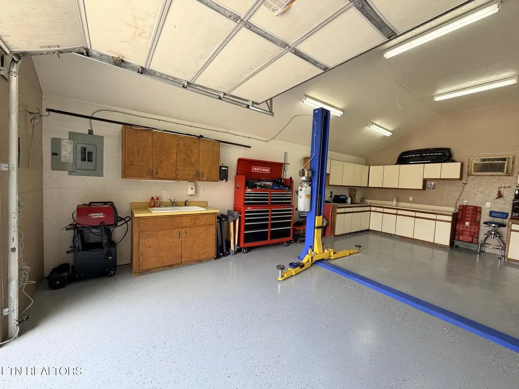 105 Foothills Road Pikeville TN 37367