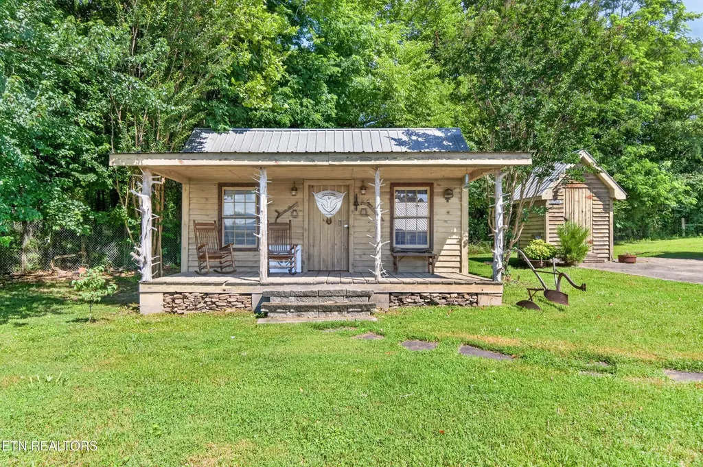 105 Foothills Road Pikeville TN 37367