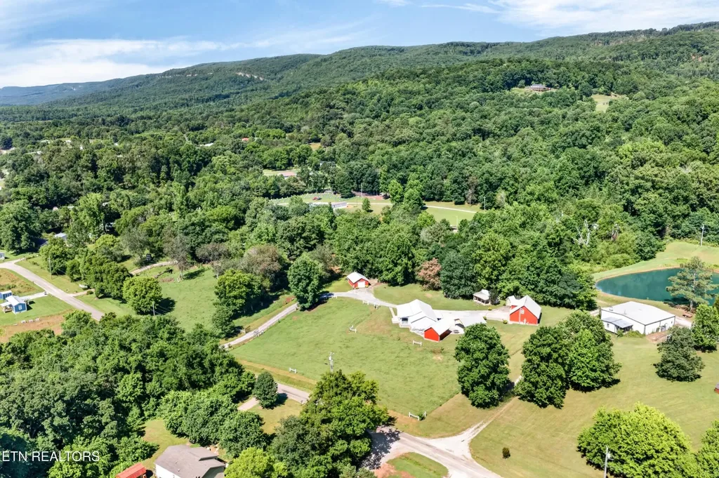 105 Foothills Road Pikeville TN 37367