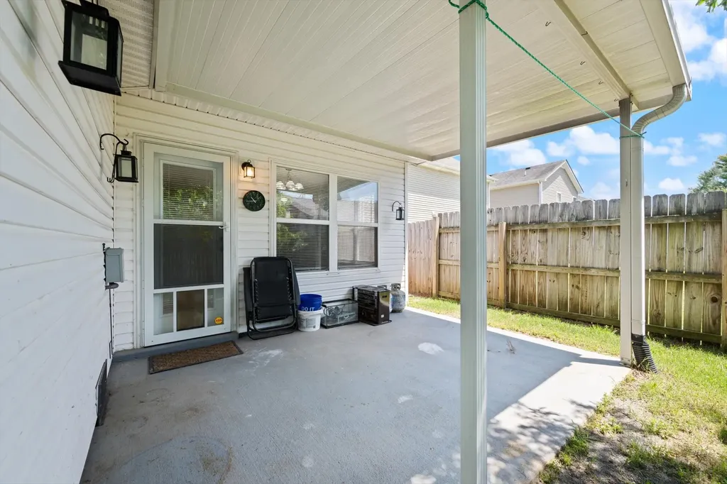 1616 Beaconcrest Circle Murfreesboro TN 37128