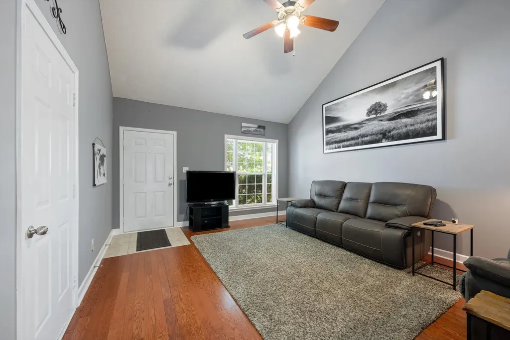 1616 Beaconcrest Circle Murfreesboro TN 37128