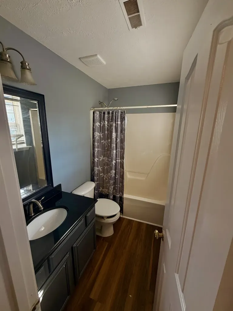 1303 E Nir Shreibman Boulevard La Vergne TN 37086