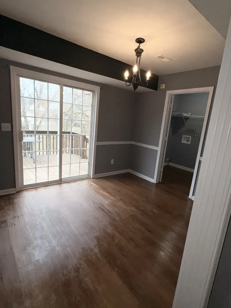 1303 E Nir Shreibman Boulevard La Vergne TN 37086