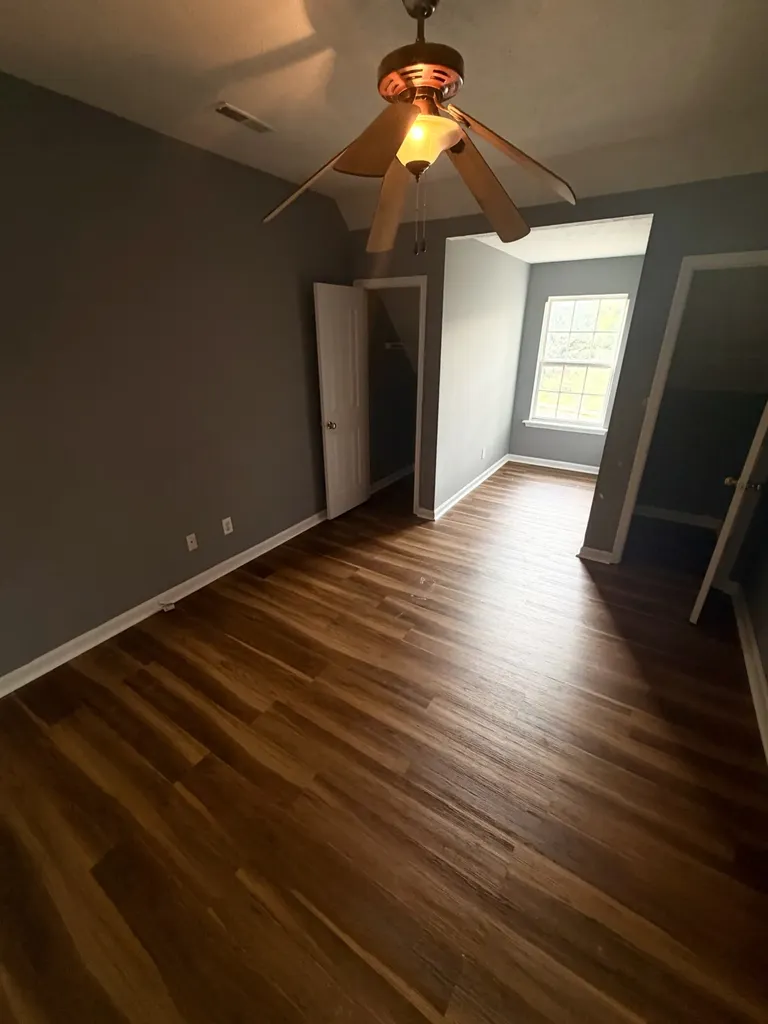 1303 E Nir Shreibman Boulevard La Vergne TN 37086
