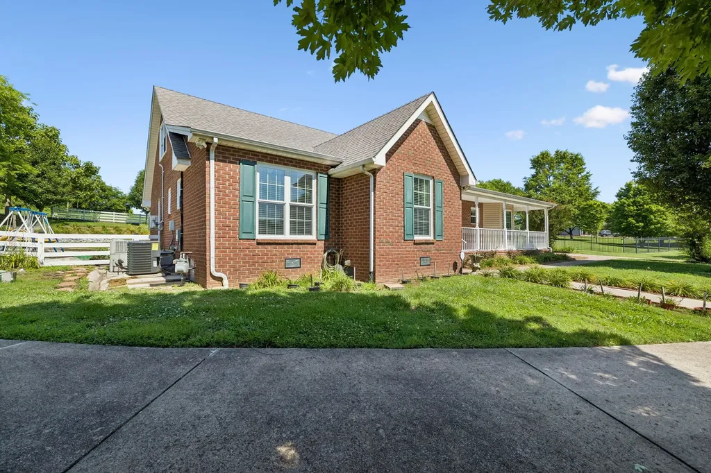 433 Bonnie Valley Drive Lebanon TN 37087
