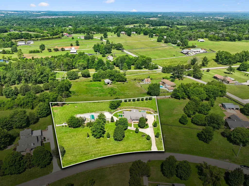 433 Bonnie Valley Drive Lebanon TN 37087