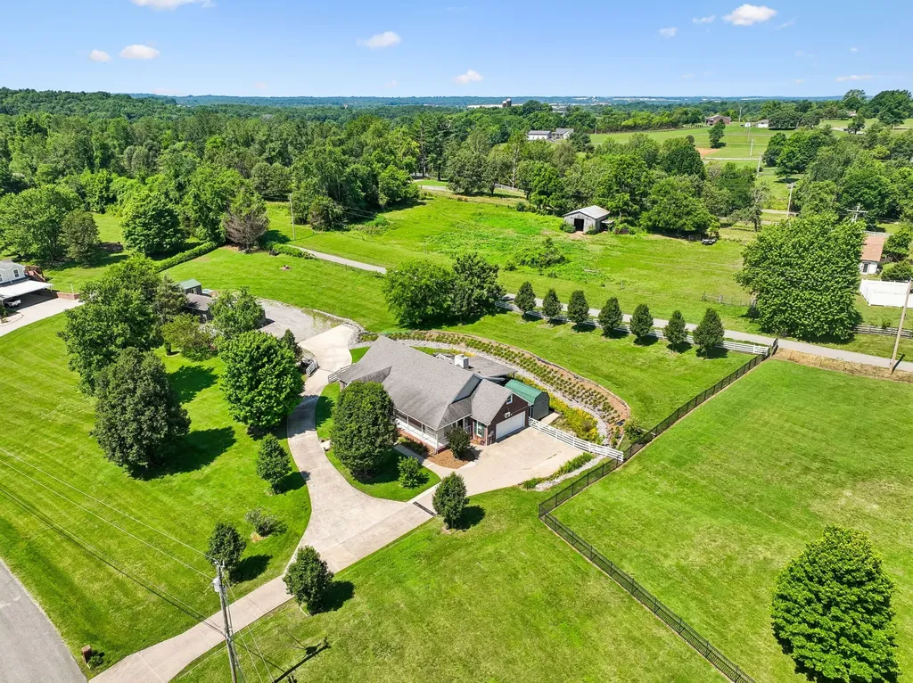 433 Bonnie Valley Drive Lebanon TN 37087