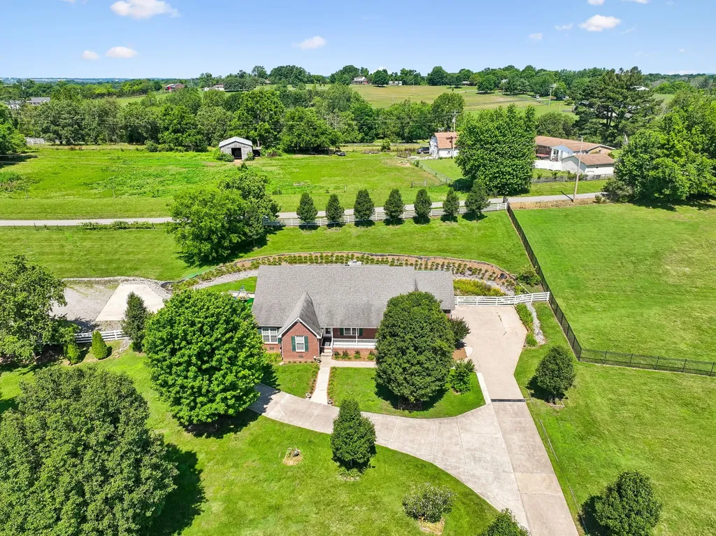 433 Bonnie Valley Drive Lebanon TN 37087