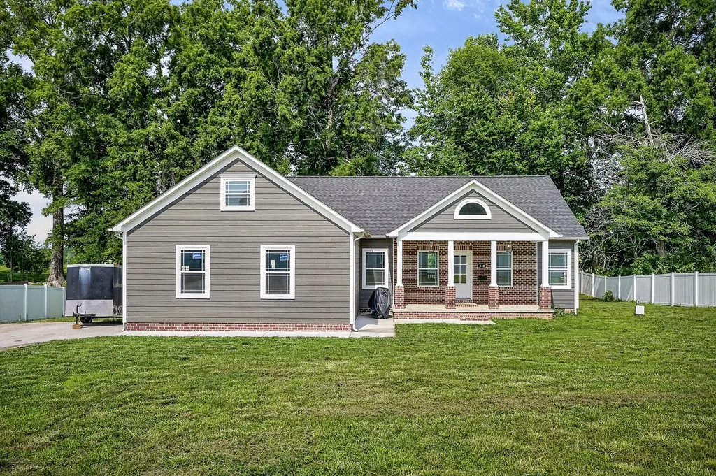 242 Grace Drive Sparta TN 38583