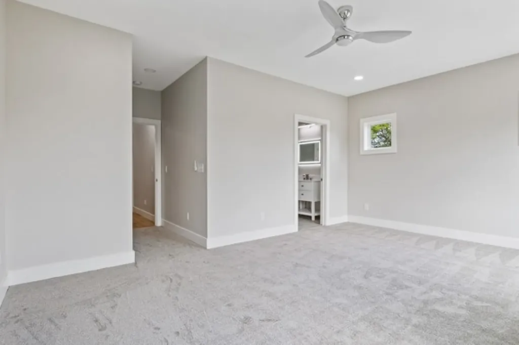 2409B 14th Ave, N Nashville TN 37208
