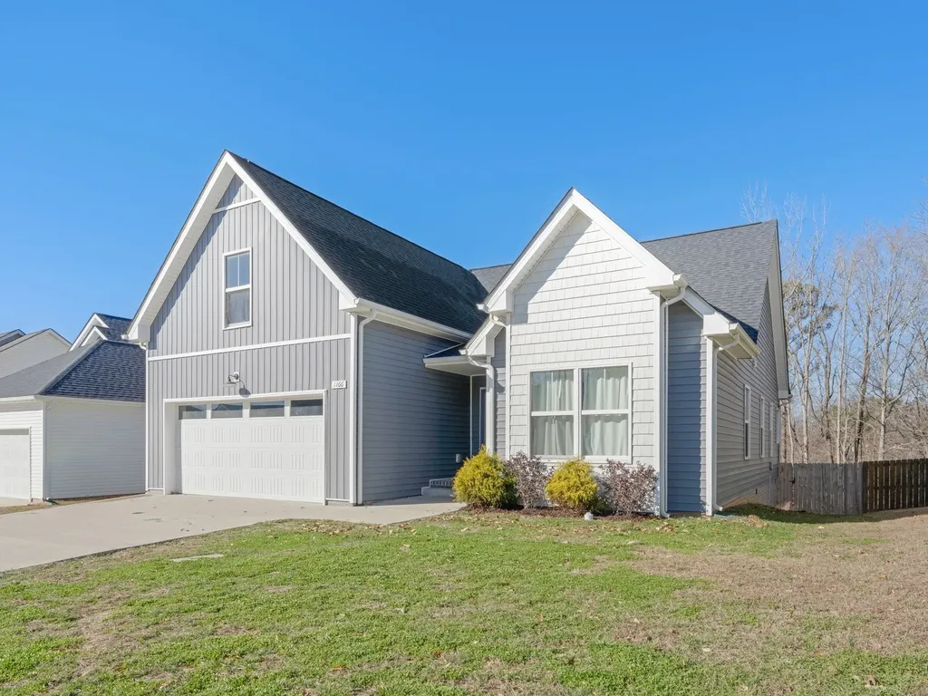 1166 Old Charlotte Trace Clarksville TN 37040
