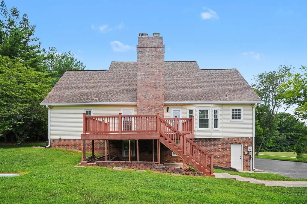 624 N Woodson Road Clarksville TN 37043
