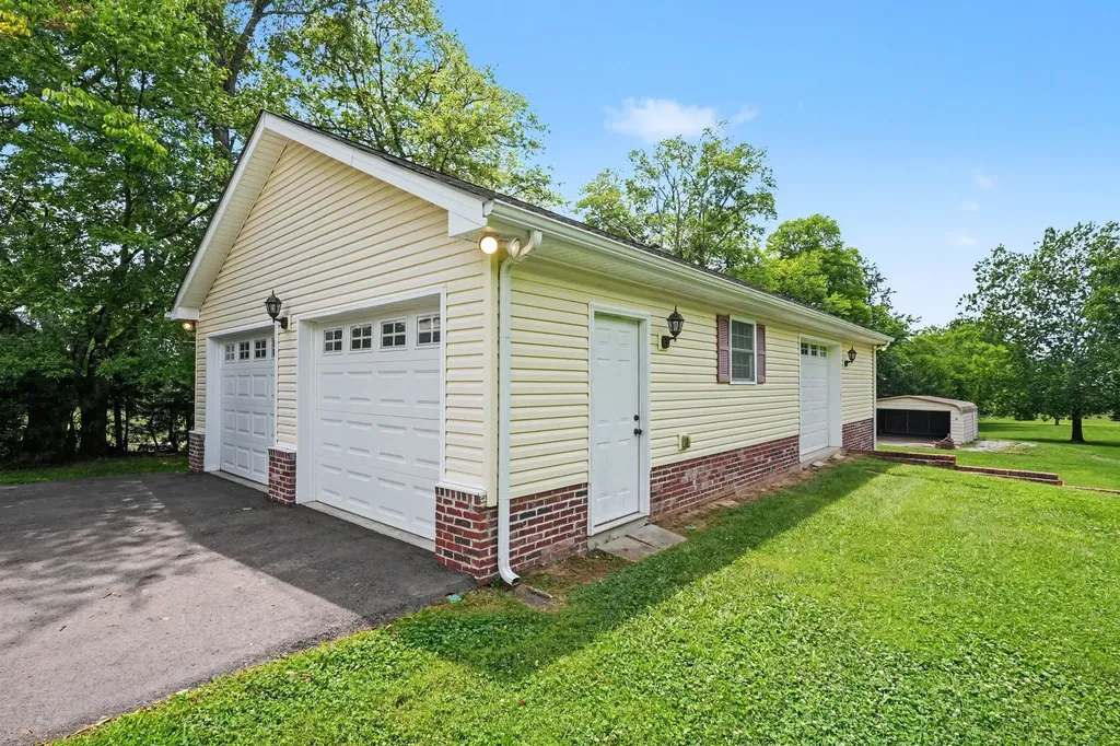624 N Woodson Road Clarksville TN 37043