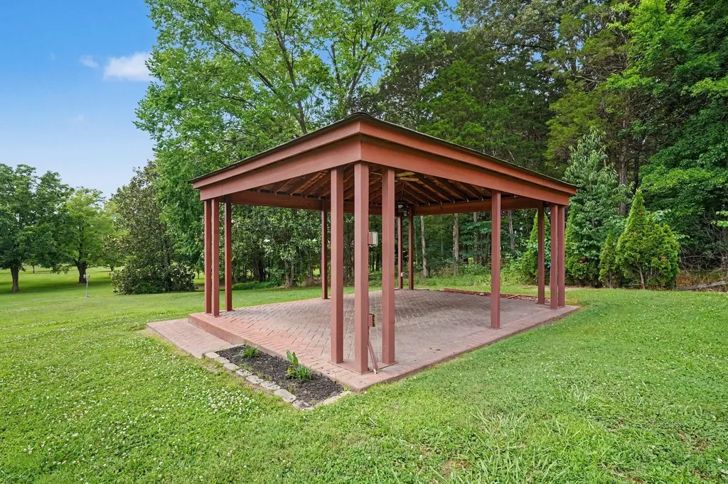 624 N Woodson Road Clarksville TN 37043