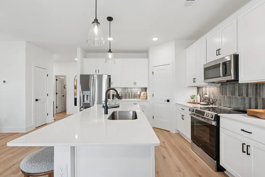 501 Canal Circle Nashville TN 37214