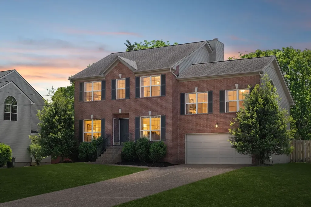 105 Hampton Court Hendersonville TN 37075