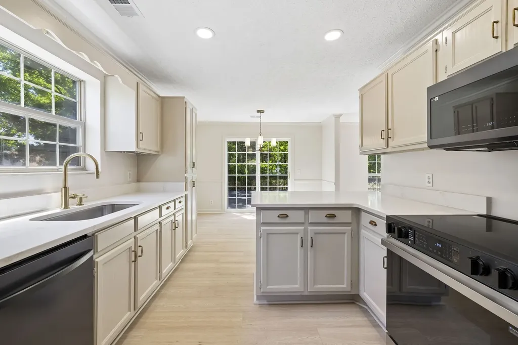 105 Hampton Court Hendersonville TN 37075