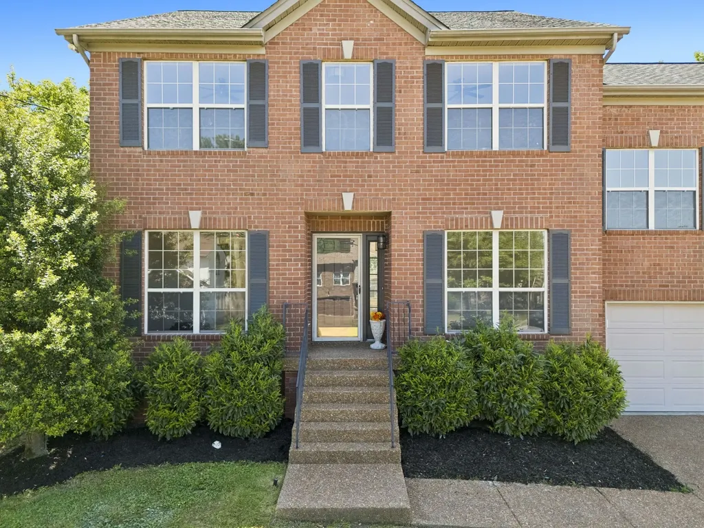 105 Hampton Court Hendersonville TN 37075
