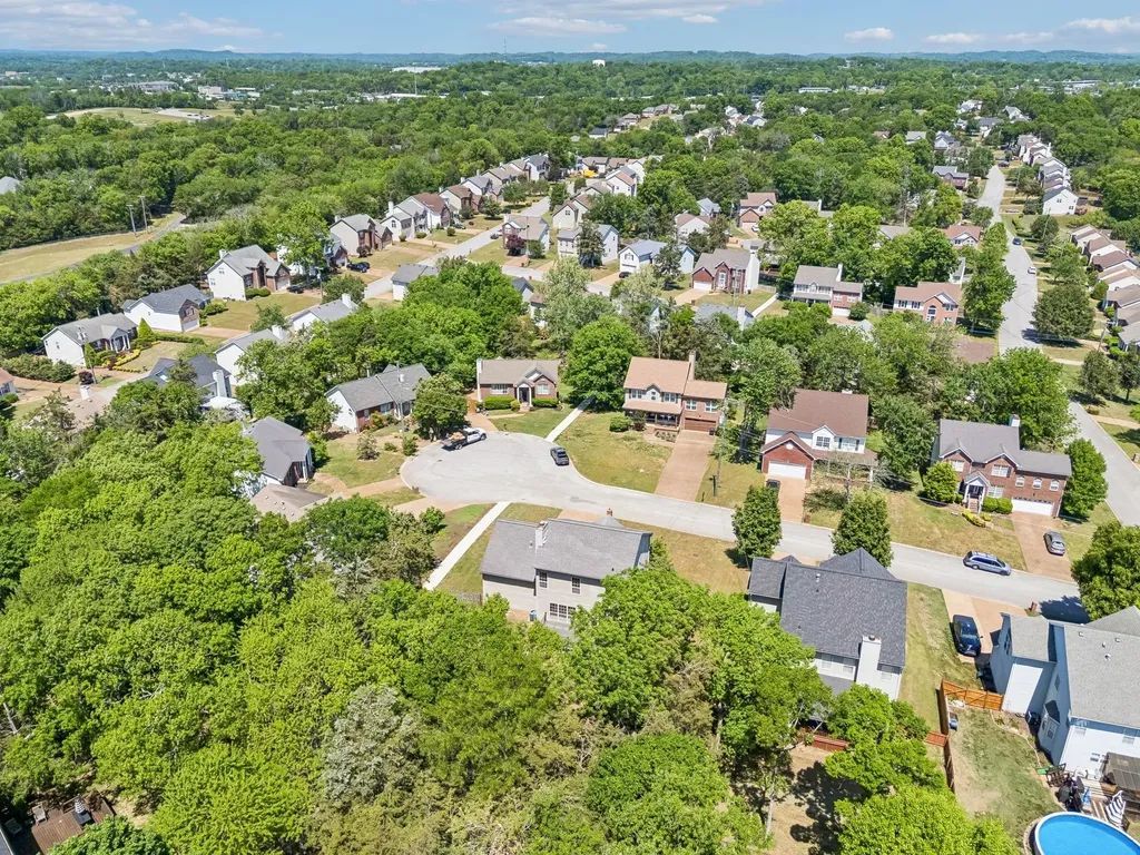 105 Hampton Court Hendersonville TN 37075
