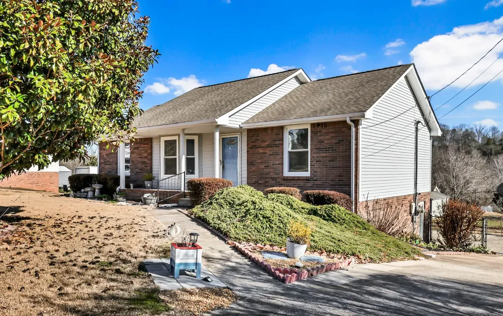 1412 Mcclardy Road Clarksville TN 37042