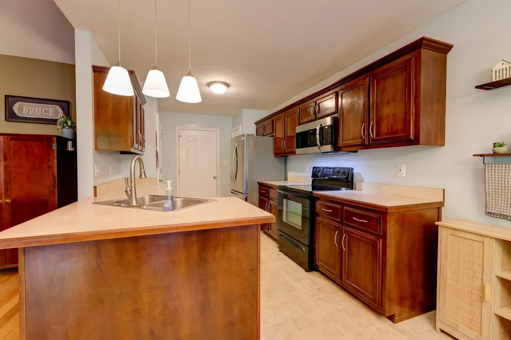 2677 Hidden Ridge Court Clarksville TN 37043
