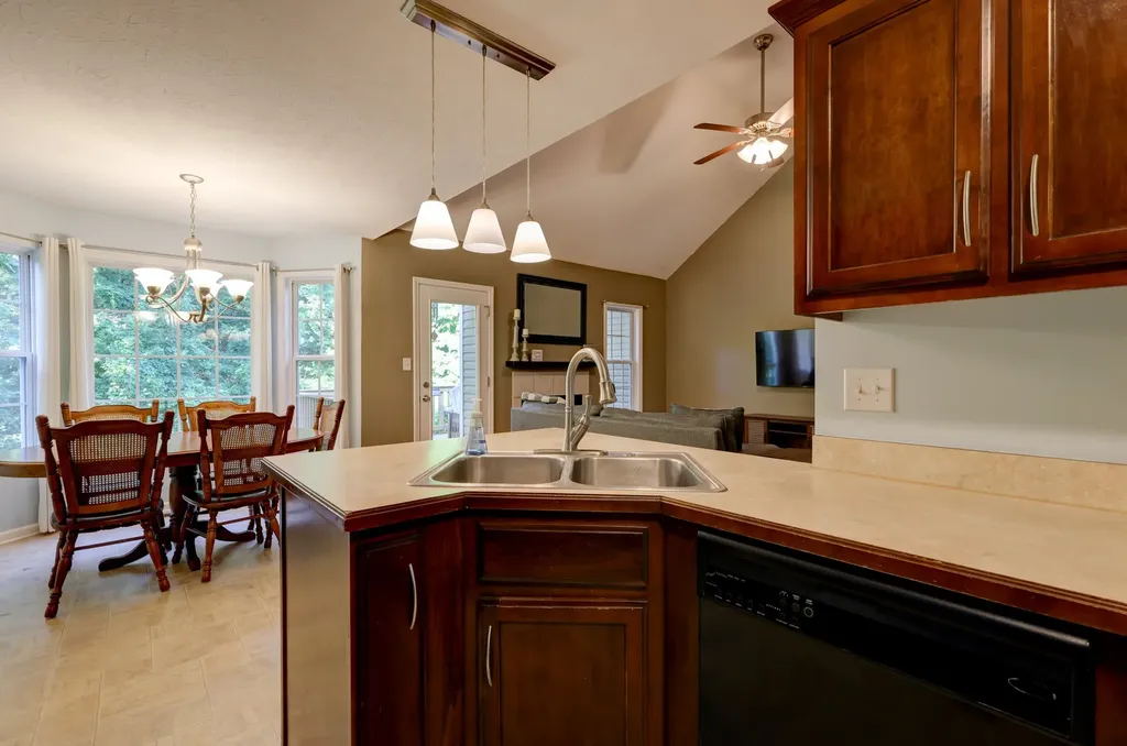 2677 Hidden Ridge Court Clarksville TN 37043