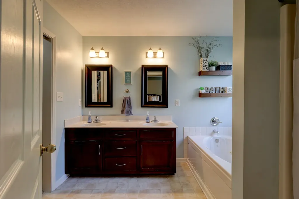 2677 Hidden Ridge Court Clarksville TN 37043