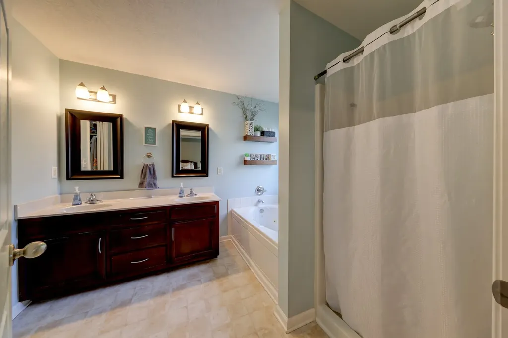 2677 Hidden Ridge Court Clarksville TN 37043