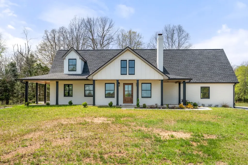 2210 Garners Creek Road Dickson TN 37055