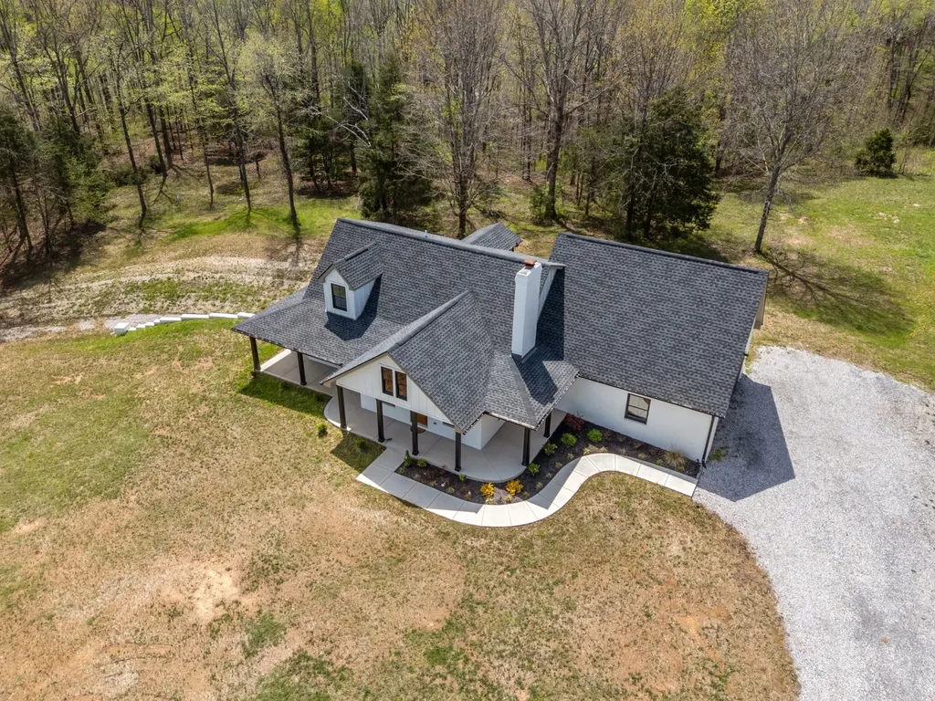 2210 Garners Creek Road Dickson TN 37055