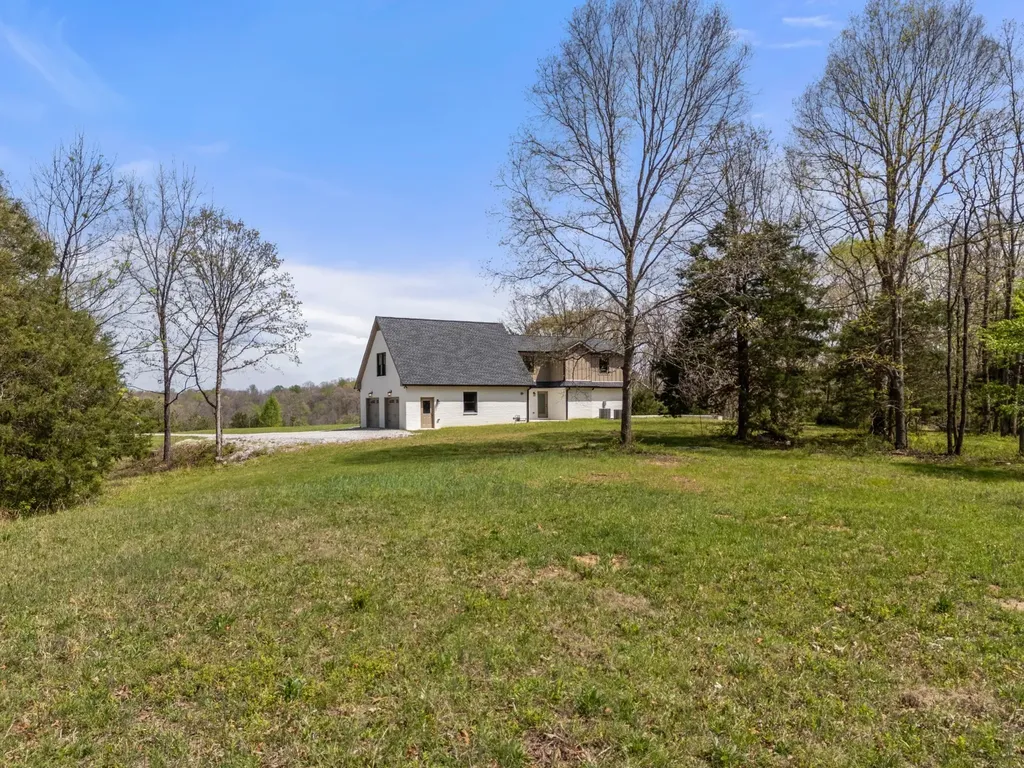 2210 Garners Creek Road Dickson TN 37055