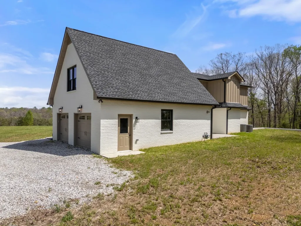 2210 Garners Creek Road Dickson TN 37055