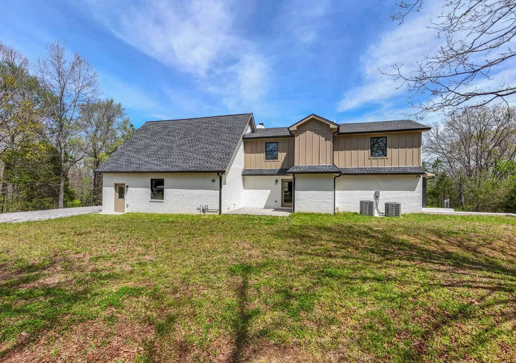 2210 Garners Creek Road Dickson TN 37055