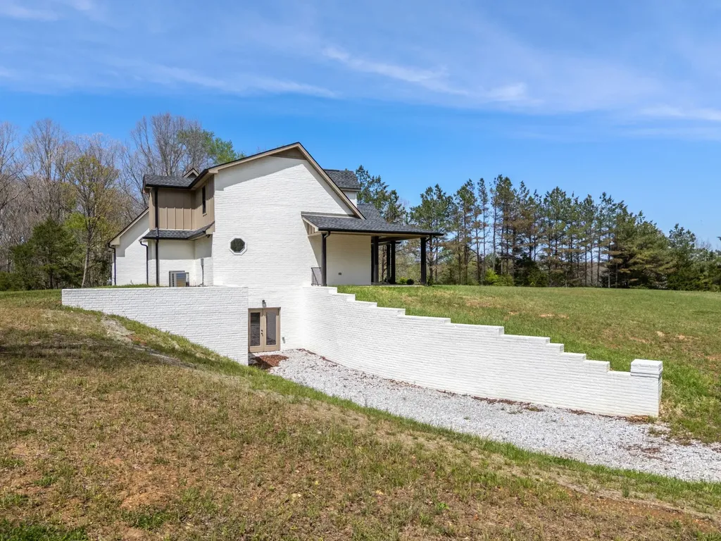 2210 Garners Creek Road Dickson TN 37055