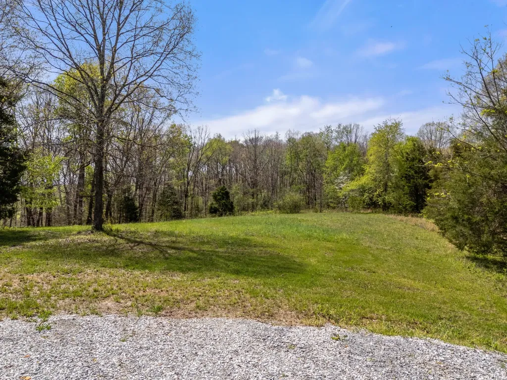 2210 Garners Creek Road Dickson TN 37055