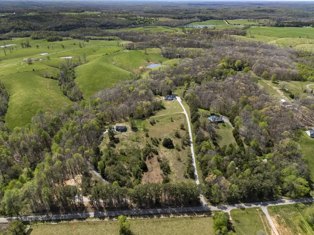 2210 Garners Creek Road Dickson TN 37055