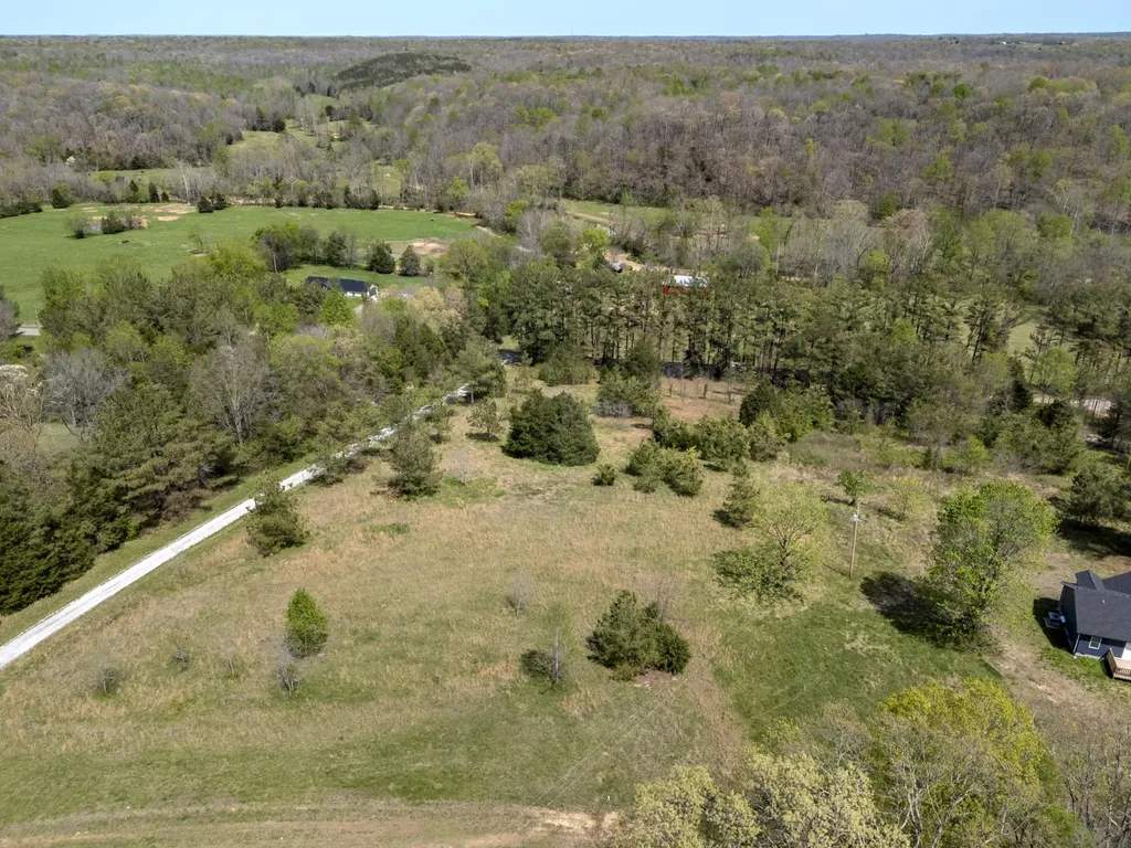 2210 Garners Creek Road Dickson TN 37055