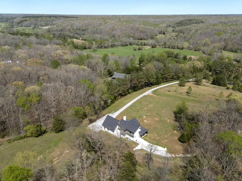 2210 Garners Creek Road Dickson TN 37055