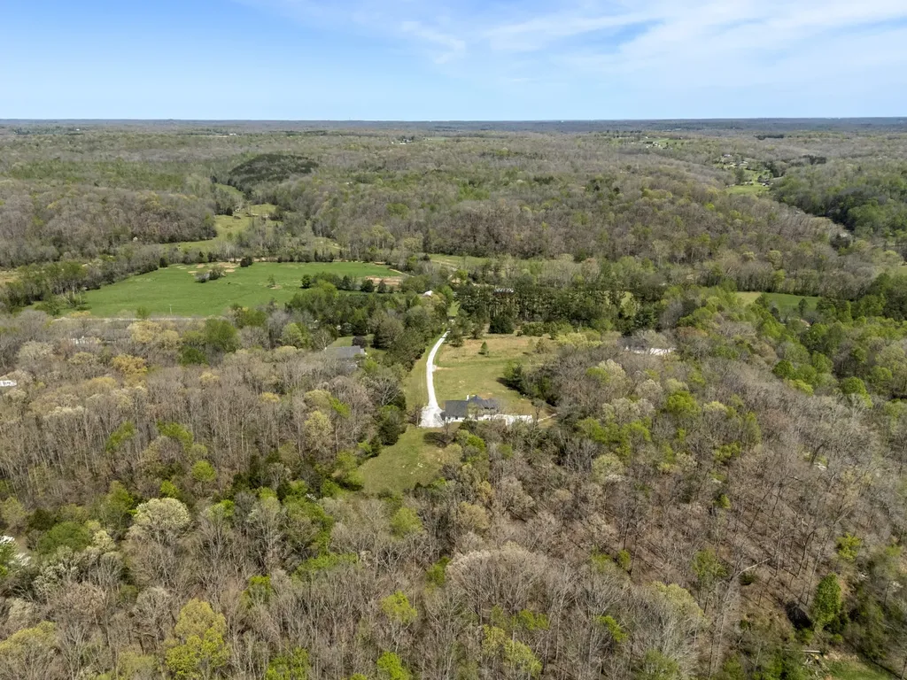 2210 Garners Creek Road Dickson TN 37055