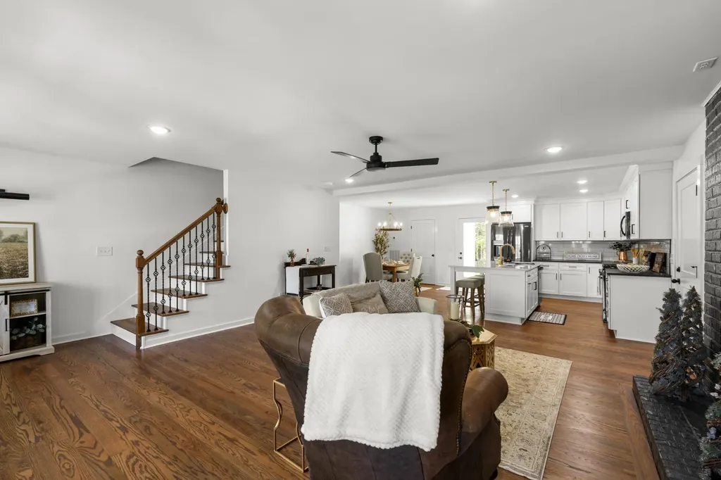 2210 Garners Creek Road Dickson TN 37055