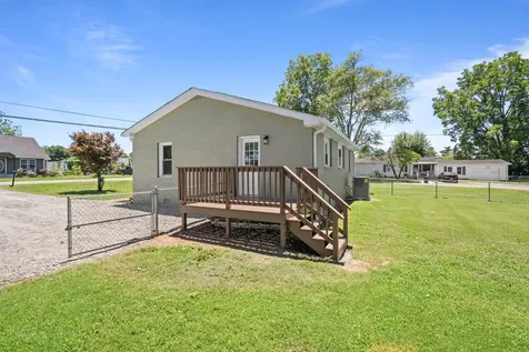 201 10th Ave, N Decherd TN 37324