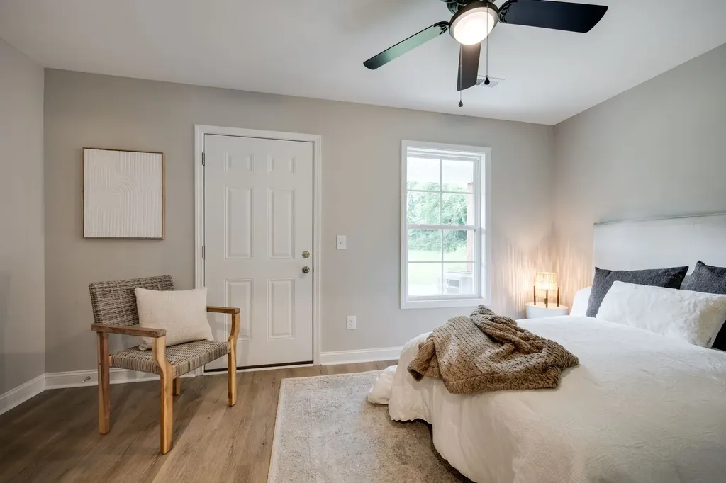 425 Via Drive Clarksville TN 37043