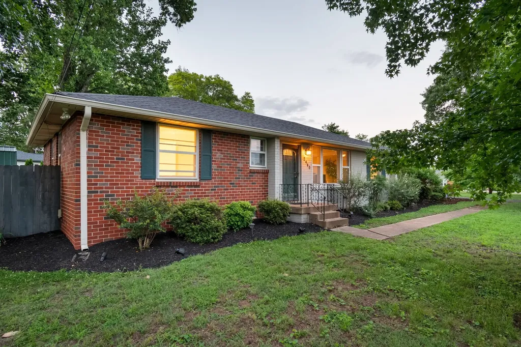 2940 Fernbrook Lane Nashville TN 37214